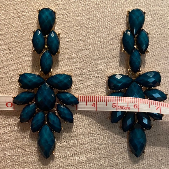 Elegant Blue Lapis Gemstones set in Ornate Gold, by Amrita Singh - Picture 7 of 10